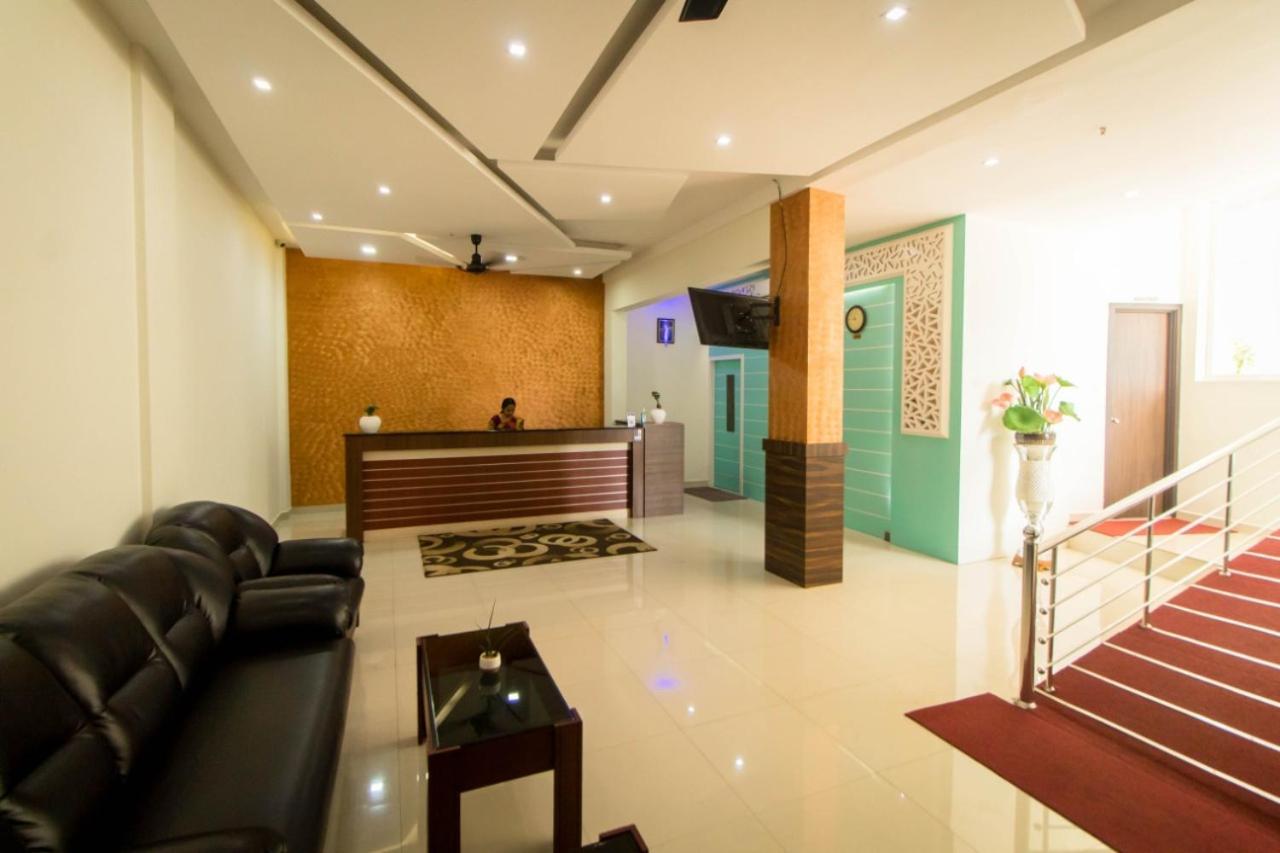 Miracle Residency Ξενοδοχείο Kizhake Chālakudi Εξωτερικό φωτογραφία